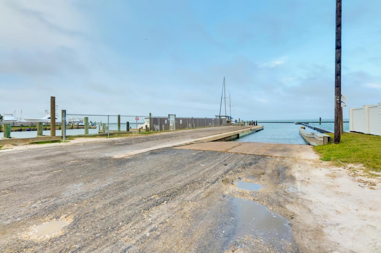 Beautiful Rockport Townhome - Walk To Aransas Bay! Exteriör bild