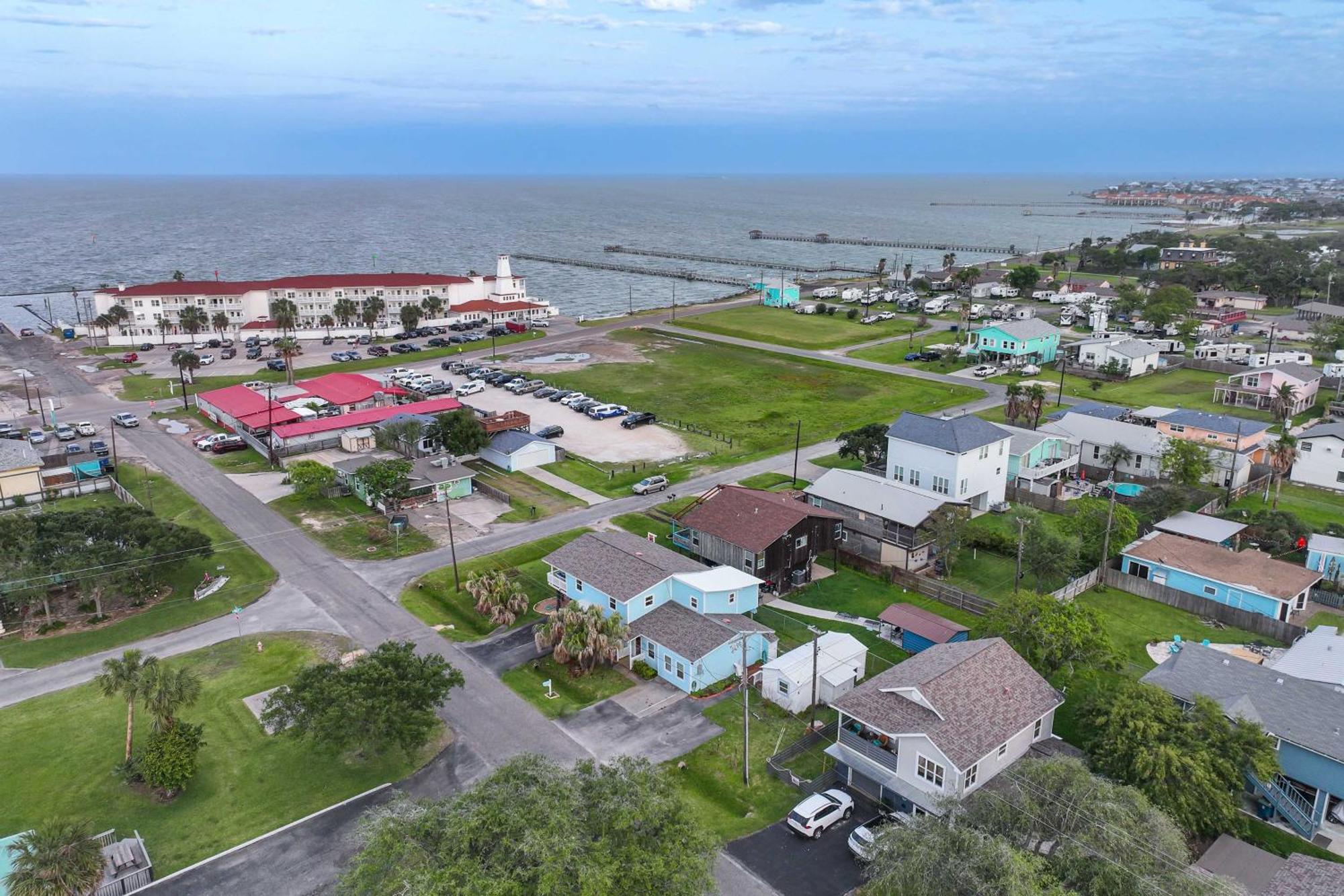 Beautiful Rockport Townhome - Walk To Aransas Bay! Exteriör bild